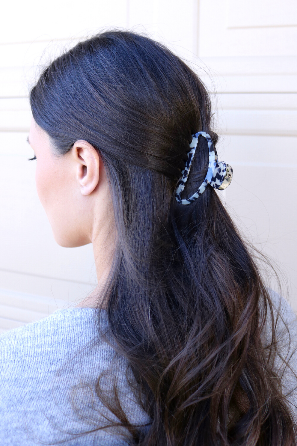 set it up black and white knotted hair clip